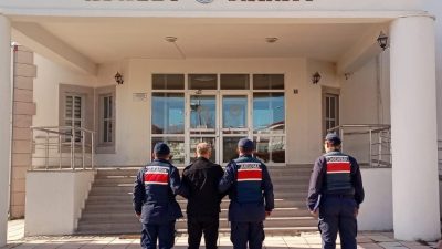 Kastamonu’nun Hanönü ilçesinde 83 ayrı suç kaydı bulunan hükümlü, jandarma