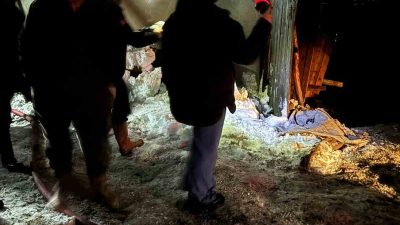 Kastamonu’nun Devrekani ilçesinde elektrik sobasından çıktığı tahmin edilen yangında, bir