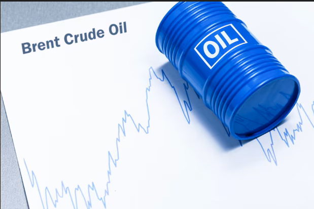 Brent petrolün varili, uluslararası vadeli piyasalarda 61,13 dolardan işlem görüyor.