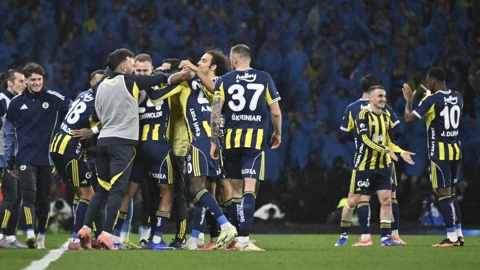 Turkcell Süper Kupa Finalinde Galatasaray’ı 2-0 mağlup eden Fenerbahçe kupanın