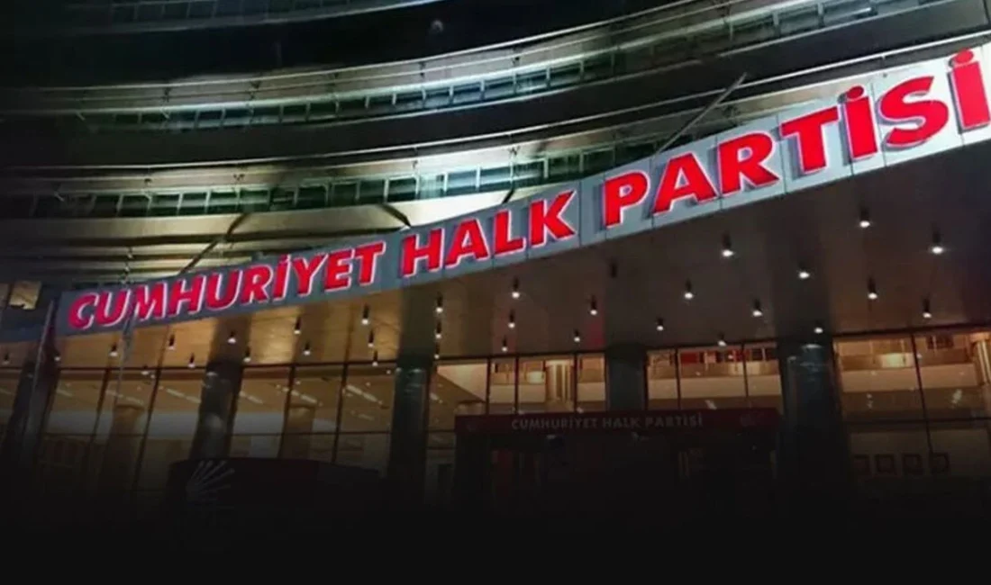 CHP’de Genel Başkan Kemal Kılıçdaroğlu ve yönetimi peş peşe kritik