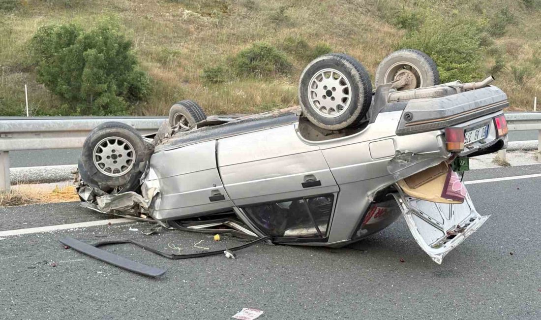 Kastamonu’nun Tosya ilçesi D100 karayolunda otomobilin hafif ticari araç ile