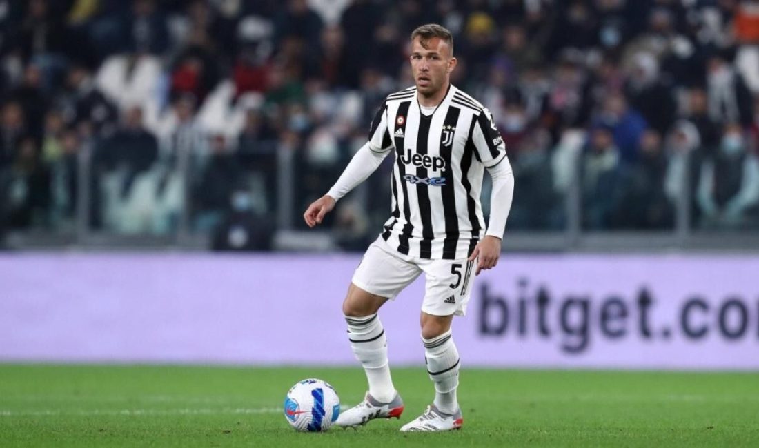 Beşiktaş’ın transfer gündeminde yer aldığı belirtilen Brezilyalı orta saha oyuncusu