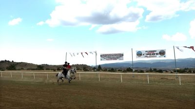 Kastamonu’nun Taşköprü ilçesinde ata sporu olan at yarışları büyük bir