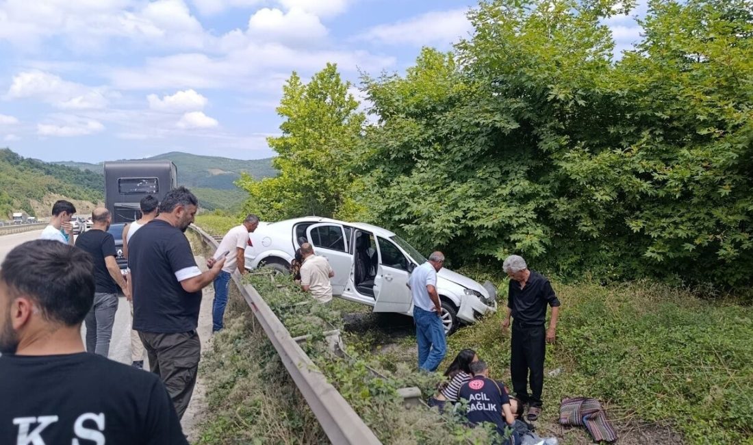 Samsun’un Kavak ilçesinde iki otomobilin çarpışması sonucu meydana gelen trafik