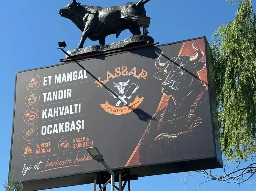Kastamonu-İnebolu yolu üzerinde faaliyet gösteren kasap et lokantası, sunduğu taze