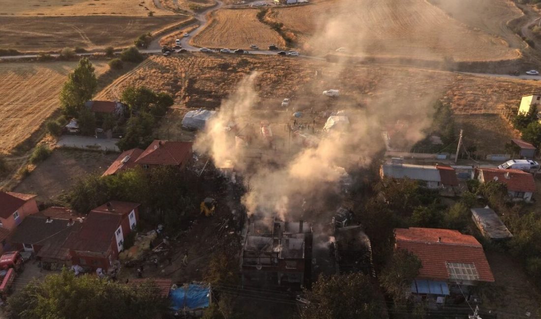 Çankırı’nın Ilgaz ilçesinde bir evde başlayan yangın, kısa sürede çevredeki