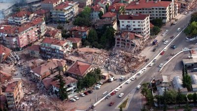 Takvimler 17 Ağustos 1999’u, saatler 03.02’yi gösterdiğinde Marmara Bölgesi sıradan