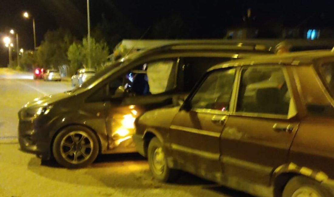 Kastamonu’nun Taşköprü ilçesinde iki aracın karıştığı trafik kazası meydana geldi.