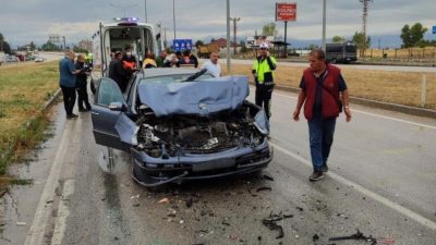 Amasya’nın Suluova ilçesinde tır, minibüs ve otomobilin karıştığı zincirleme trafik