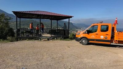 Kastamonu’nun Cide ilçesinde Tuğtepesi Seyir Terası’nda gerçekleştirilen temizlik çalışması takdir