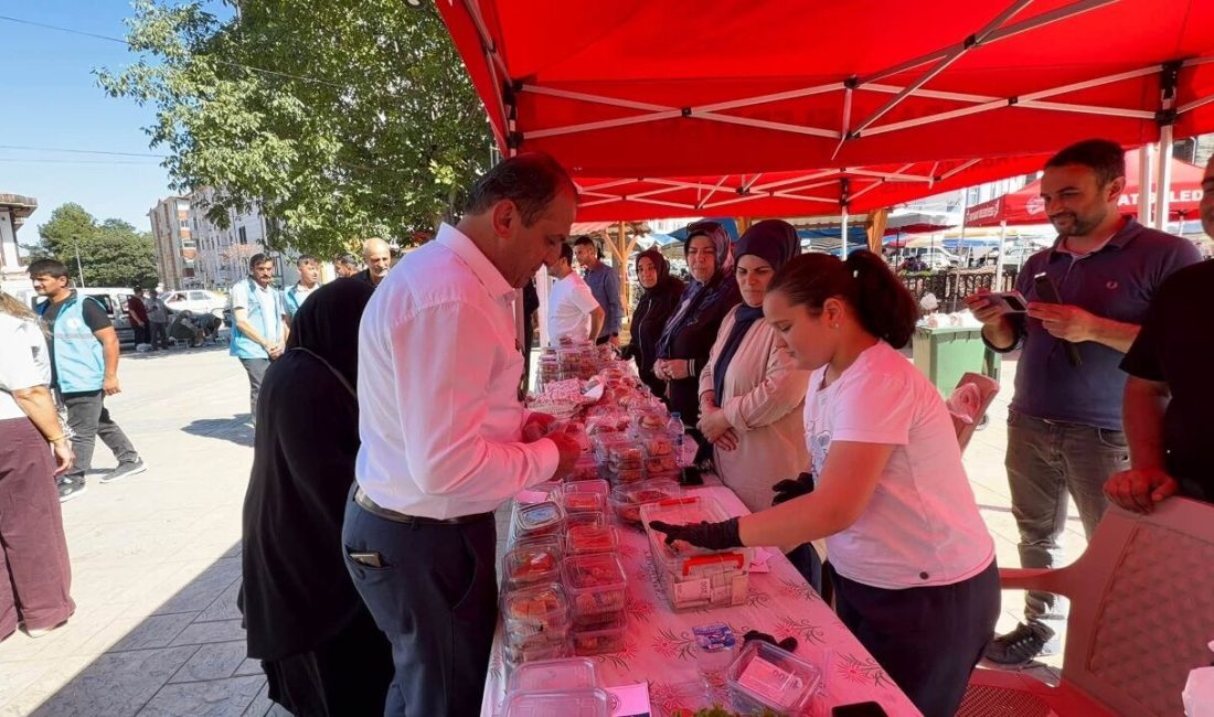 Hanönü Belediye Başkanı Metin Yamalı, Boyabat’ta özel çocukların el becerilerini