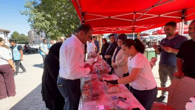 Hanönü Belediye Başkanı Metin Yamalı, Boyabat’ta özel çocukların el becerilerini