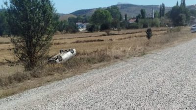 Kastamonu Devrekani-Çatalzeytin karayolunun Hacıhasan mevkiinde yola serilen mıcır kazaya neden