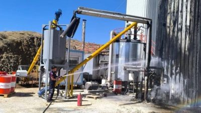 Bolu Gerede’de faaliyet gösteren talaş fabrikasının elektrik kutusunda çıkan yangın,
